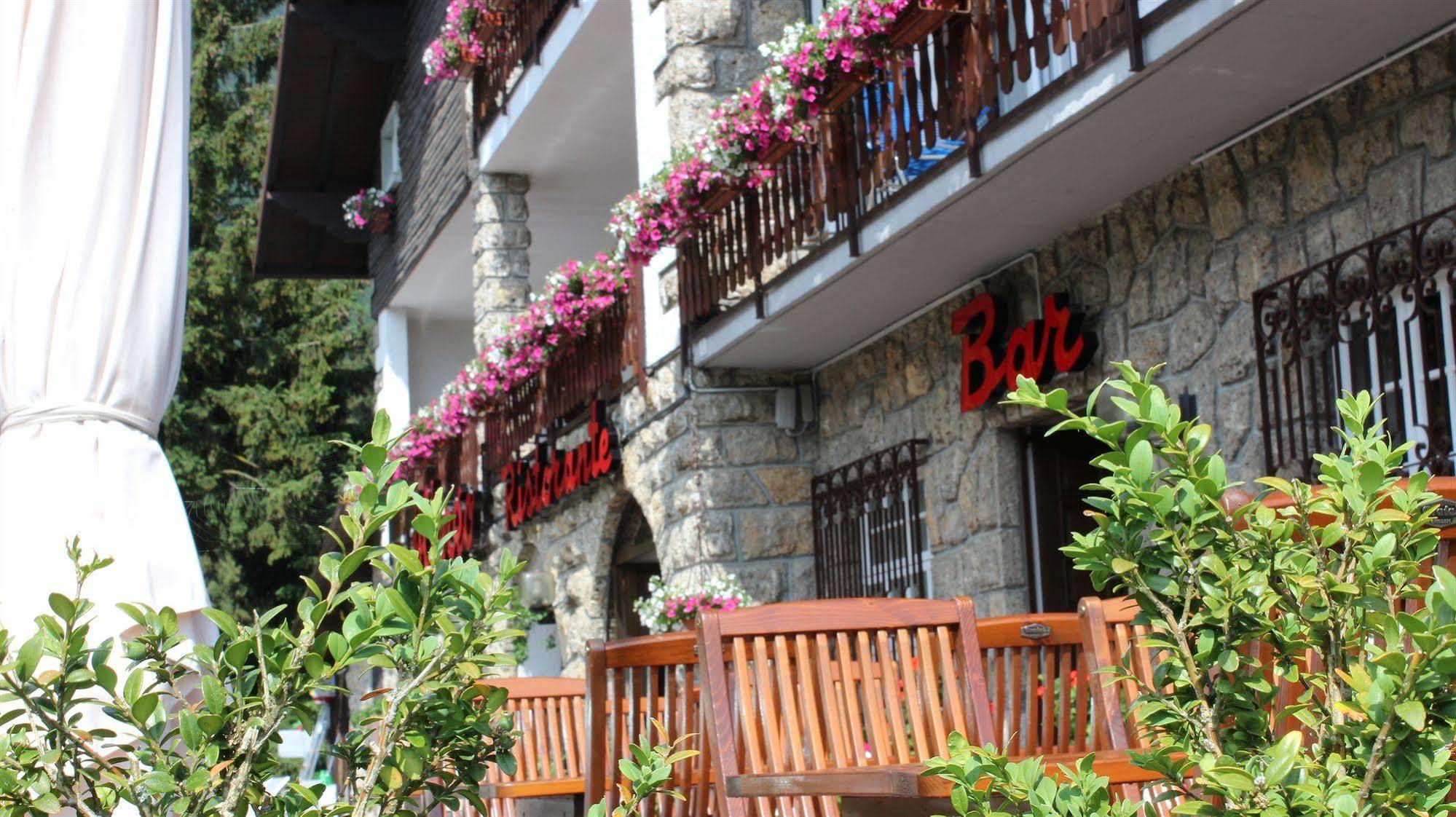 Hotel Des Alpes Castione della Presolana Dış mekan fotoğraf